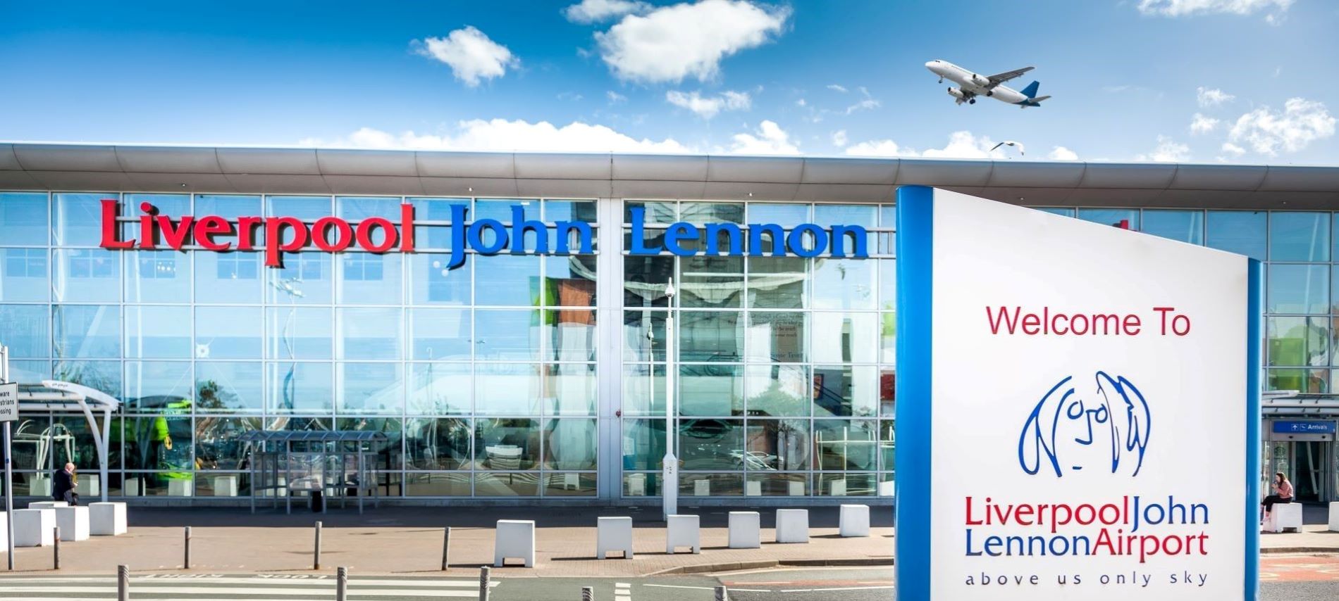 UK Liverpool John Lennon airport